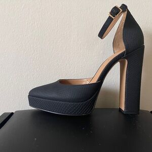 Jessica Simpson platform almond toe pumps